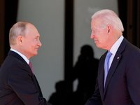 Biden to warn Putin of severe economic consequences if Russia invades Ukraine in call
