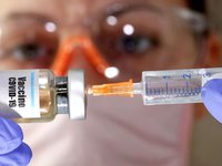 США починають масову вакцинацію проти коронавірусу